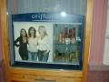 Oriflame / Oriflame kirakat dekor�ci�, vil�g�t� rekl�mt�bla b�torlapdobozzal V. (2010-01-01)